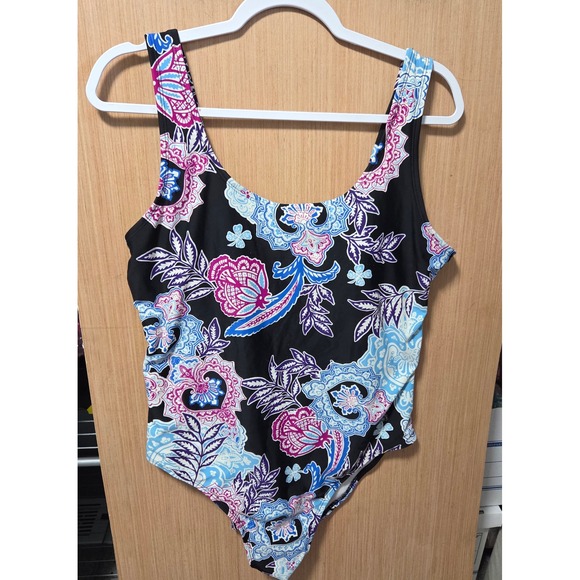 Catalina Black XL/XG 16-18 Ladies Black Floral One Piece Swimsuit Padded Cups - Picture 1 of 5
